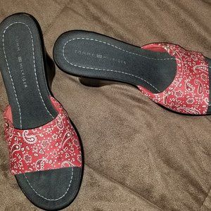 Tommy Hilfiger  slip on sandals